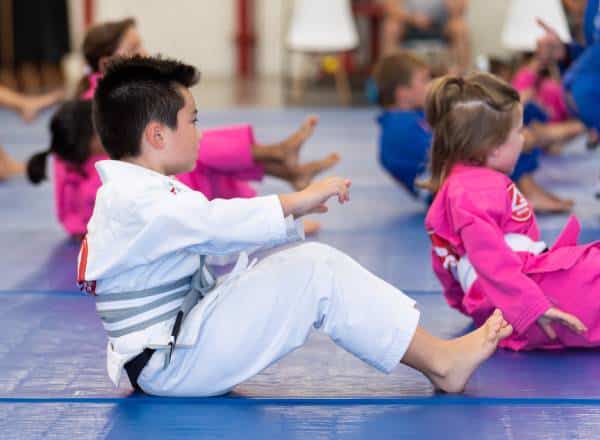 kids training jiu jitsu